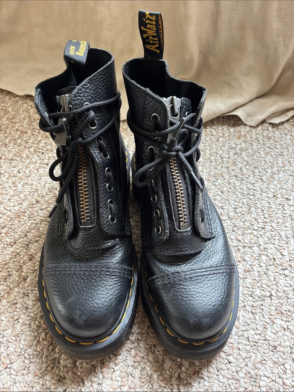 Dr. Martens Platform Sinclair Leather Boots size 39/8 - Picture 7 of 9